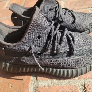 Yeezy Boost 350 V2 - Static Black- Size 10